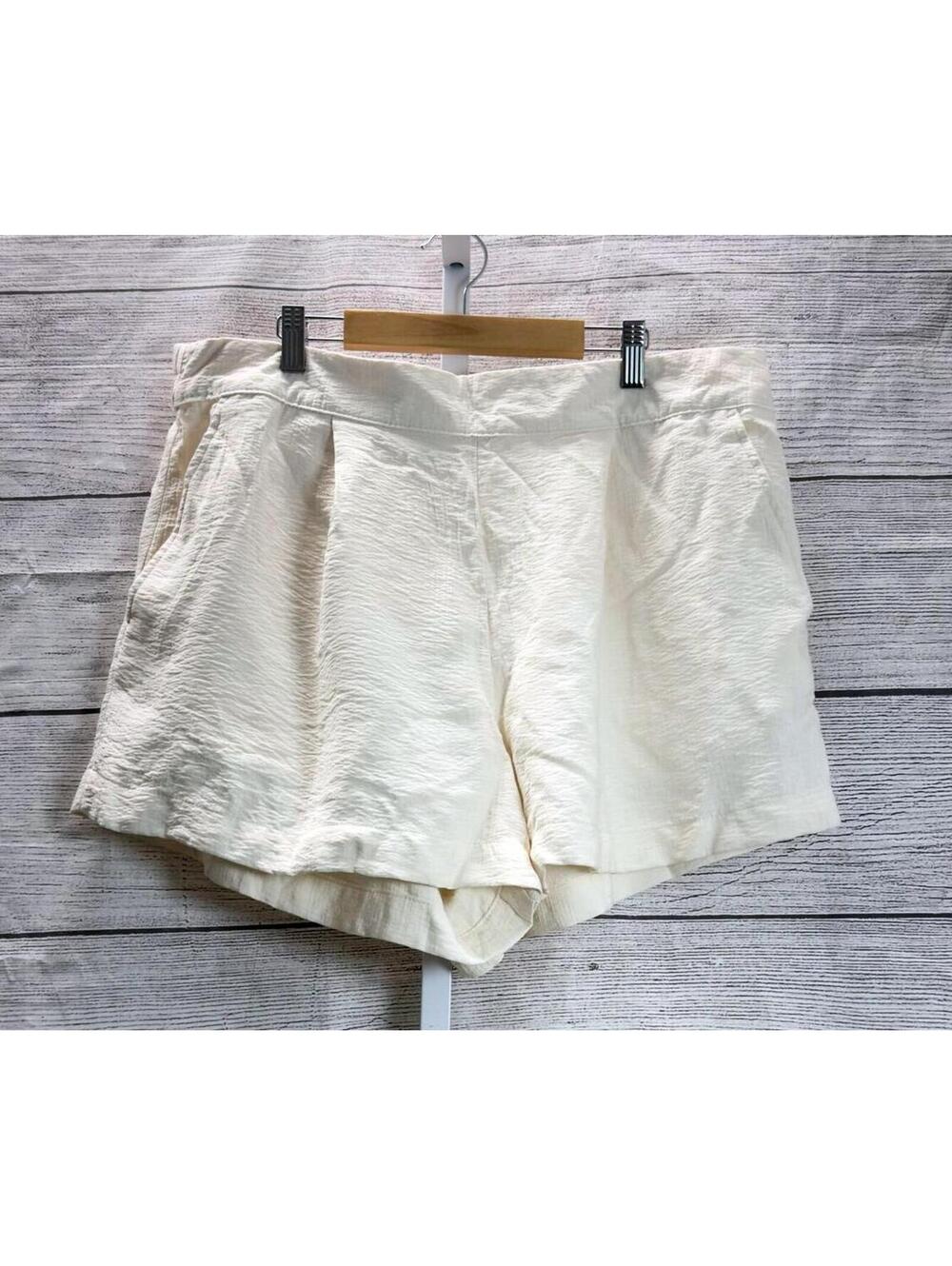 A New Day Cream High Rise Textured Shorts Women Size XL